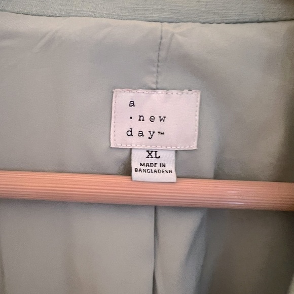 Blazer & Pants. A New Day Set - Picture 7 of 7